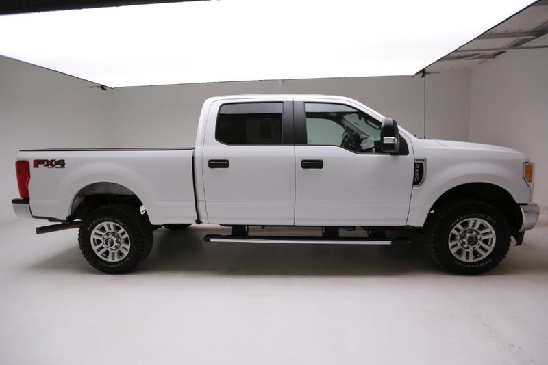 Pre-Owned 2017 Ford Super Duty F-250 XL STX Crew Cab 4x4 Fx4 Crew ...